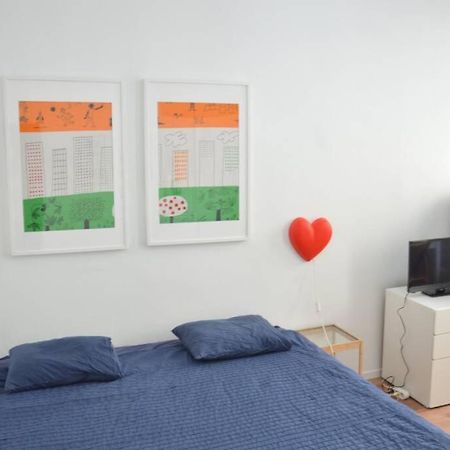 Awesome Studio In Marolles Apartment Brussel Bagian luar foto